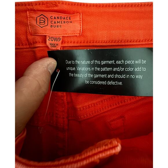 Candace Cameron Bure Cherry Distressed Jean Shorts 20W Petite Cotton Blend - Picture 8 of 9